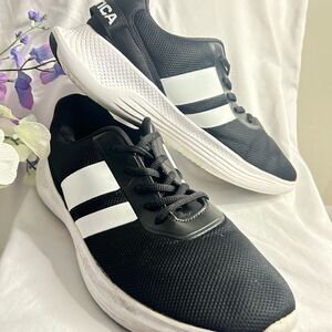 Nautica Black and White Sneakers with Sporty Design